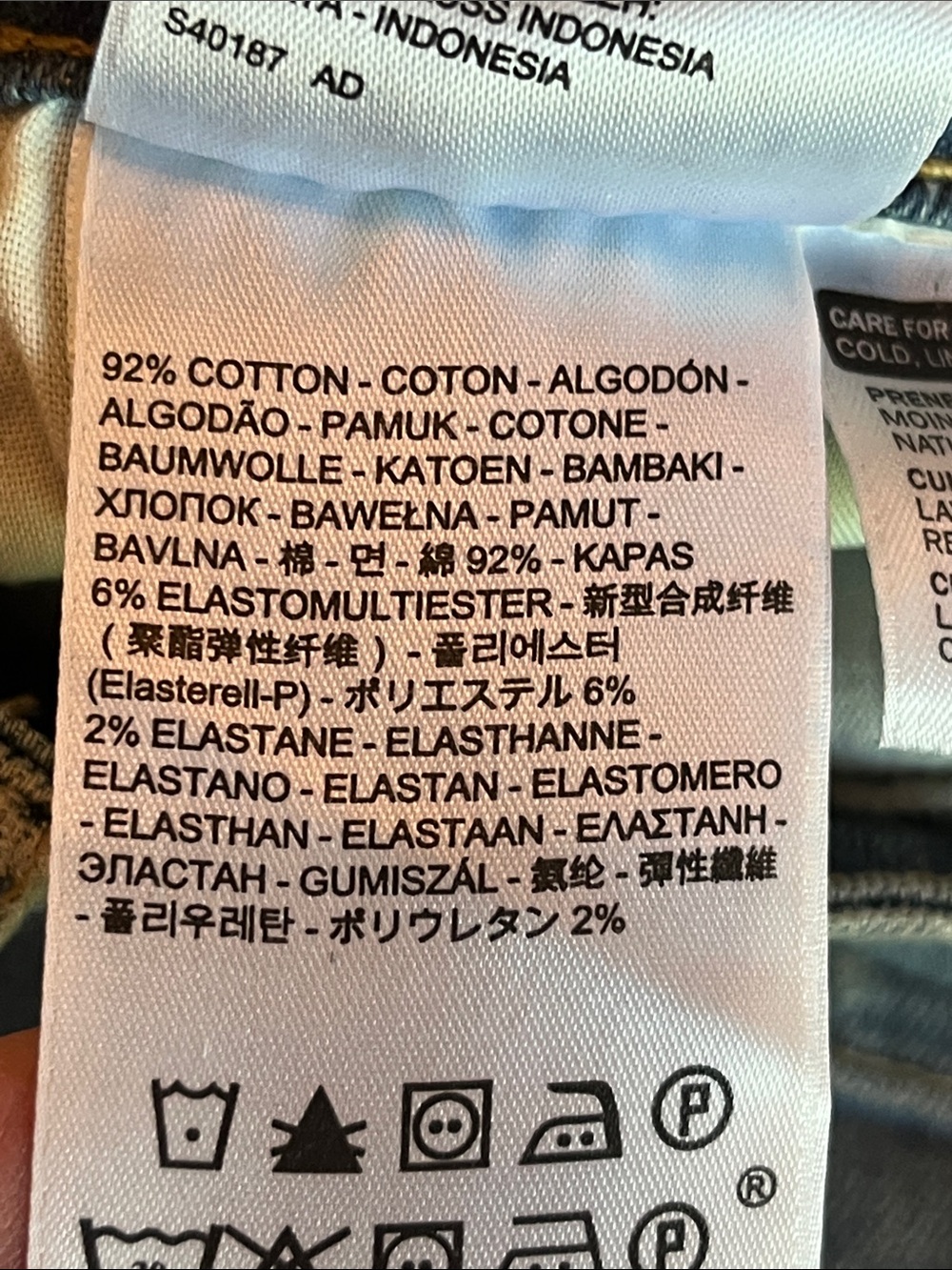 Levi’s High Rise Flare Jeans - Picture 8 of 8